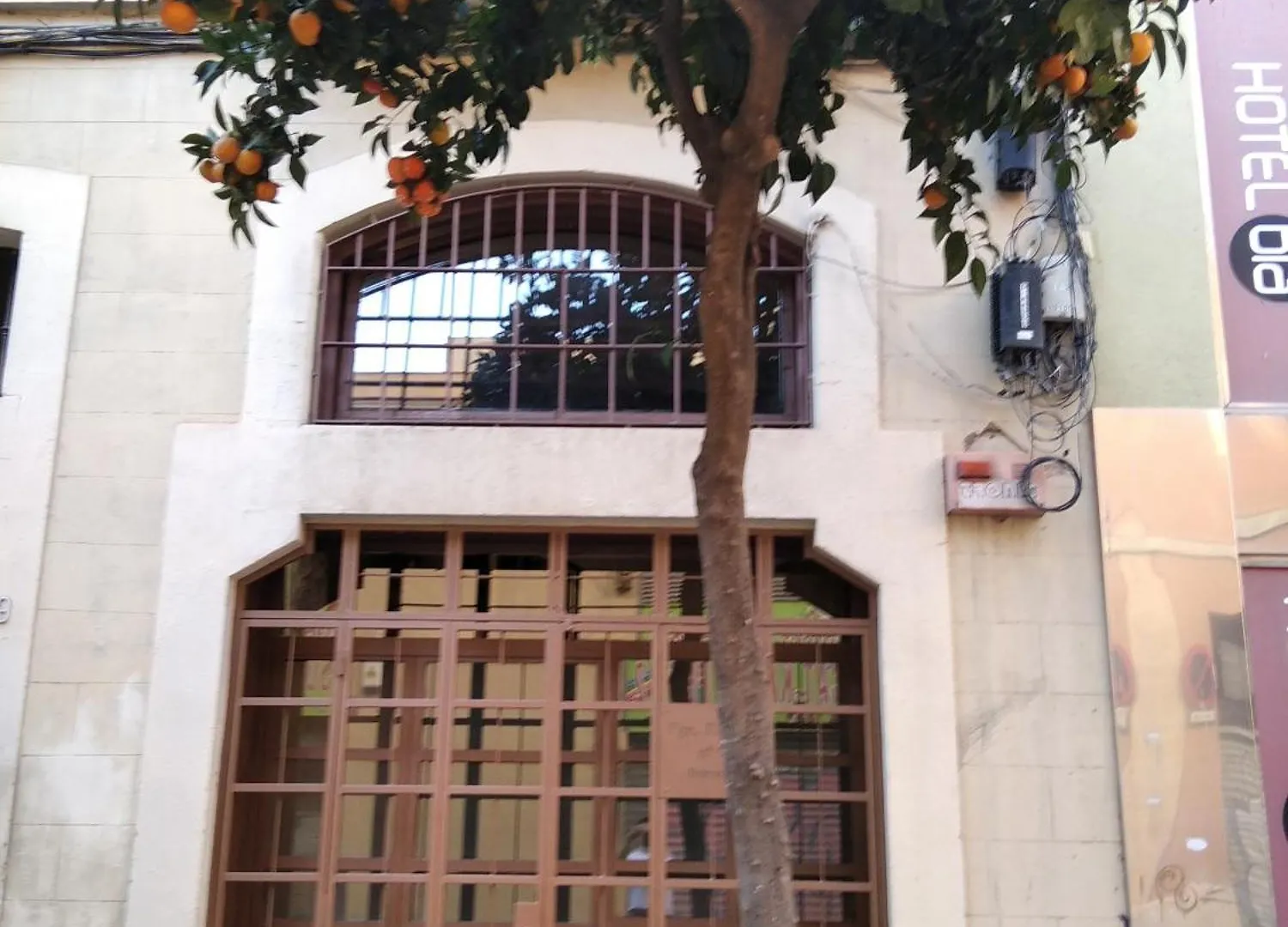 Aparteasy - Monument, Large, Cosy Apartment Barcelona