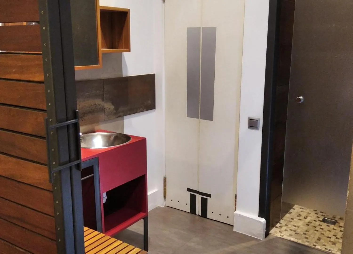 Aparteasy - Monument, Large, Cosy Apartment Barcelona Spain